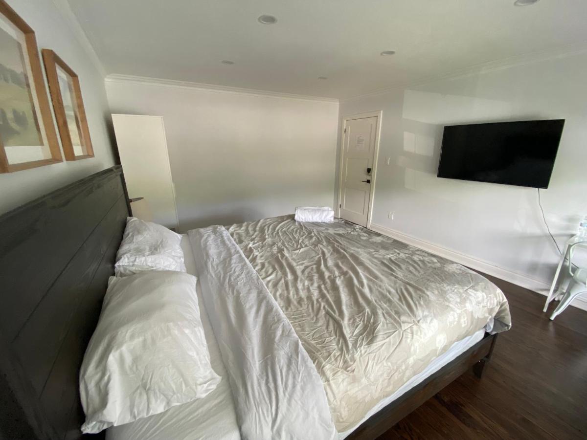 Yonge And Finch Subway !L Spacious & Bright Private Bedroom With Shared Amenties Toronto Exterior photo